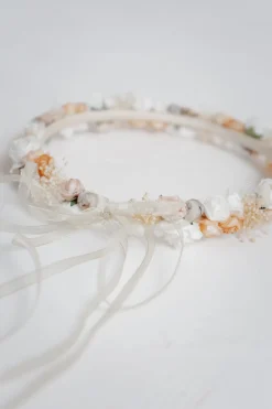 Blumenkranz im Vintage Stil mit Schleierkraut und Blüten in Rosé und Ivory><noscript><img width=