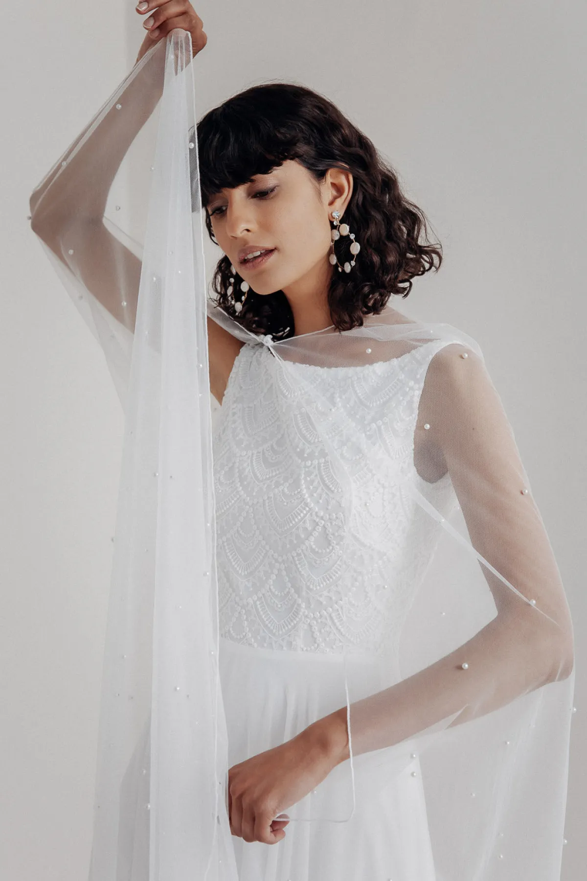 Bodenlanges Braut Cape mit Schmuckperlen>Untamed Petals Outlet