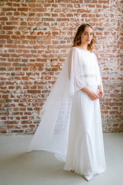Braut Cape aus Softtüll mit Schleppe – Niamh>noni Outlet