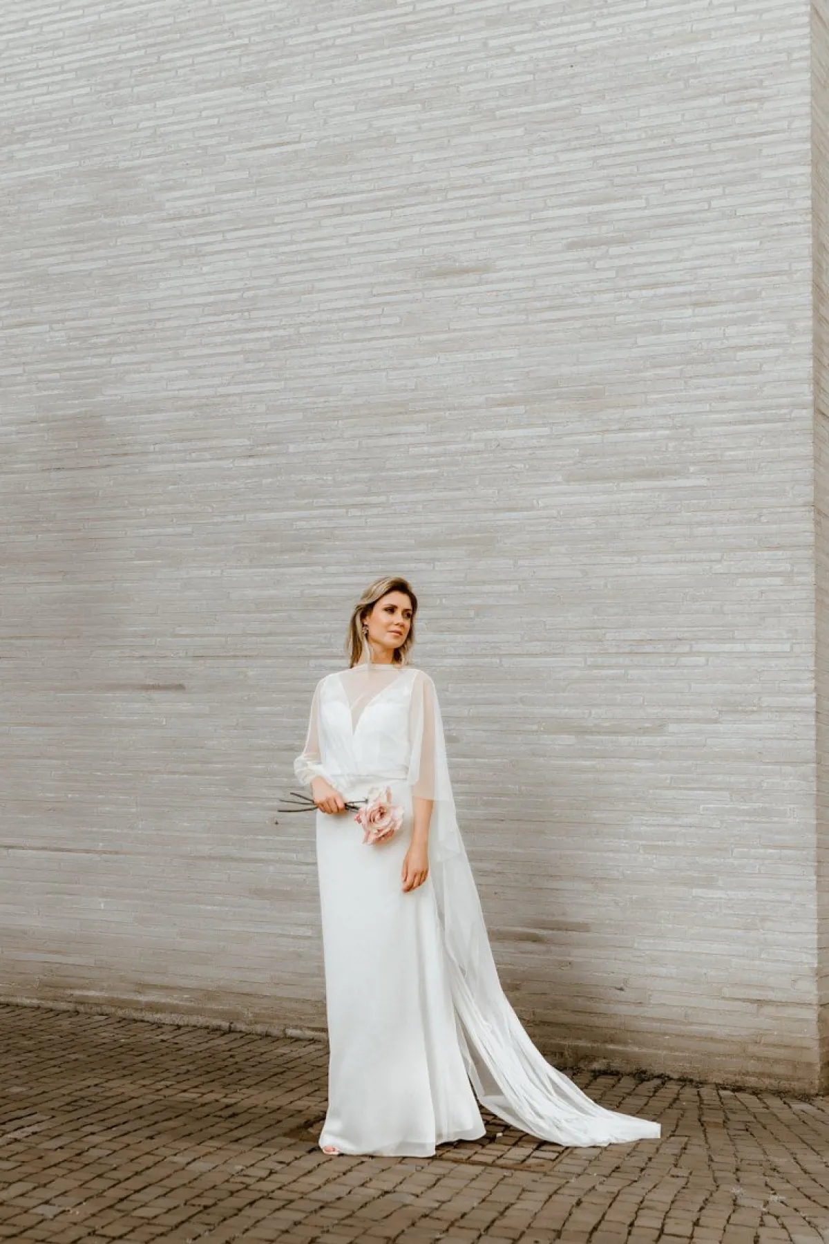 Braut Cape aus Softtüll mit Schleppe – Niamh>noni Outlet