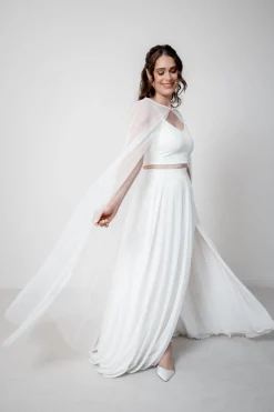 Braut Cape mit langer Schleppe – Oriana><noscript><img width=