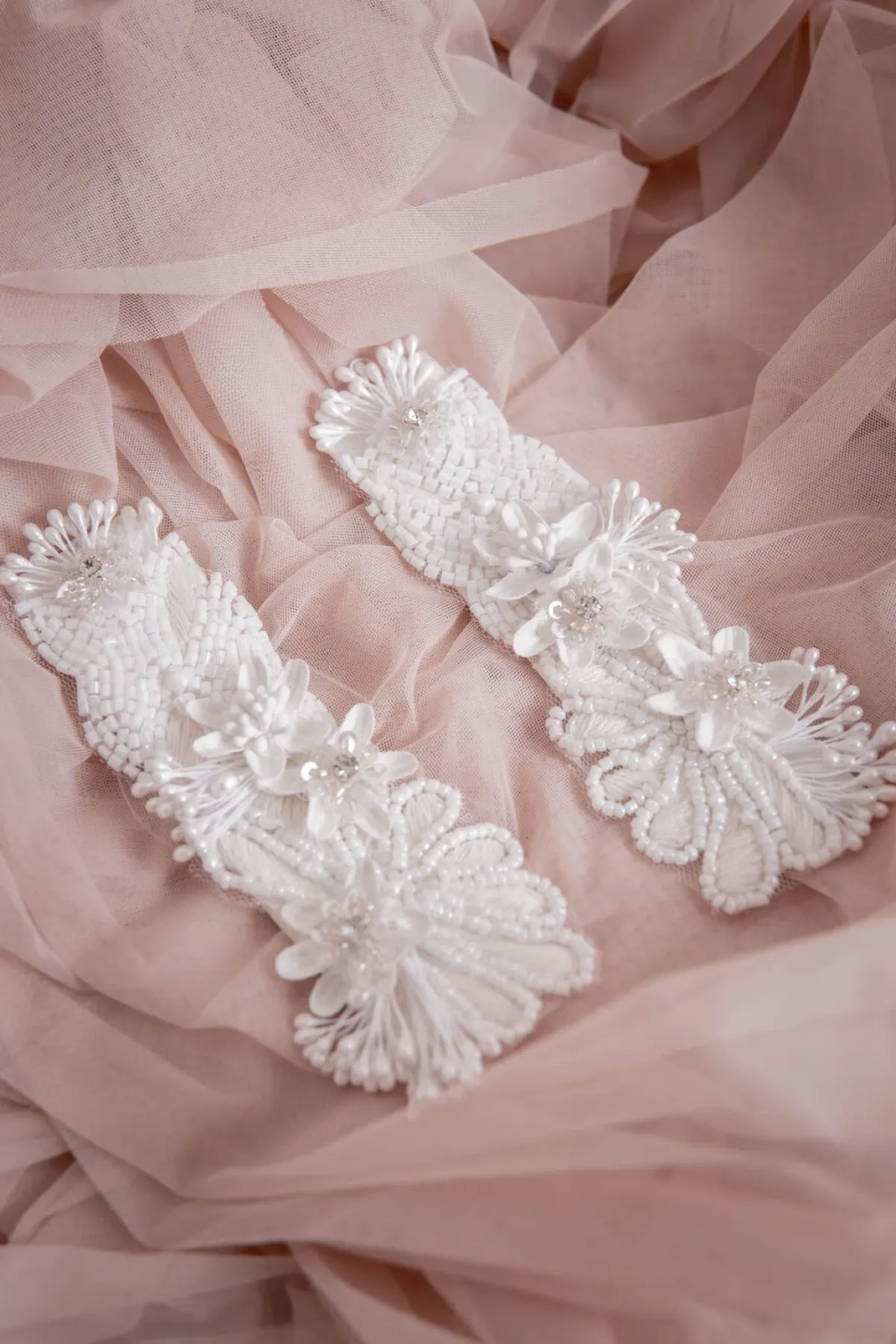 Braut Epauletten mit Pailletten und kleinen Perlen>Esperanza Sale