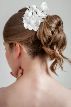 Braut Haarkamm mit Seidenblüten><noscript><img width=