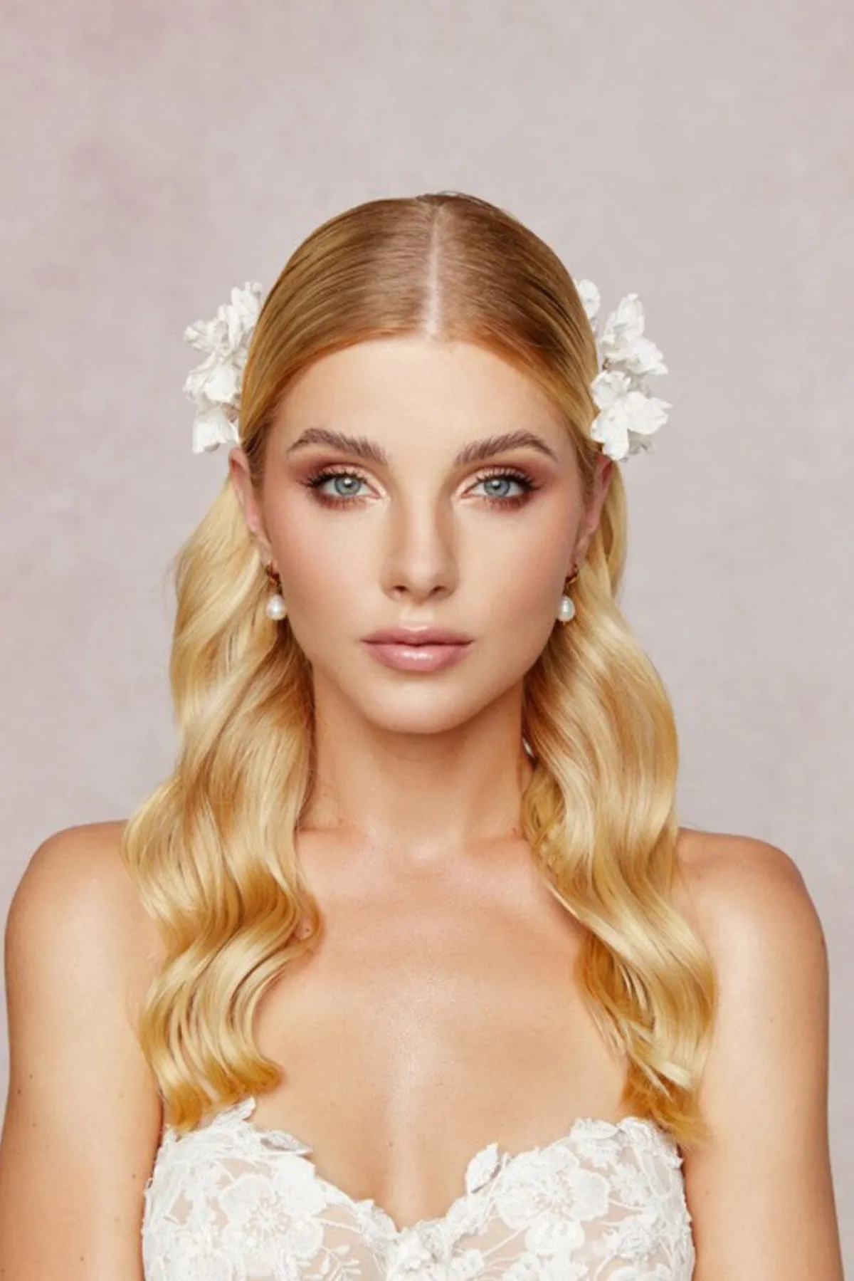 Braut Haarkamm mit Seidenblüten>Novia Blanca Outlet