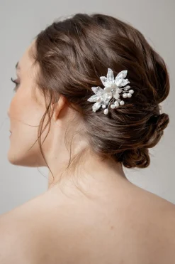 Braut Haarklammer mit Spitze, Süßwasserperlen und Strass><noscript><img width=