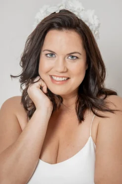 Braut Haarreif mit Organdy-Blüten in Ivory><noscript><img width=