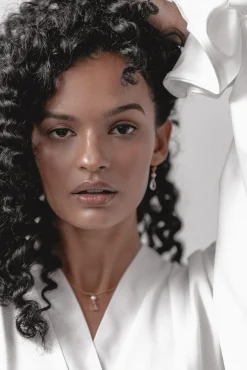 Braut Halskette mit Kristall-Tropfen und Süßwasserperle – Cupid><noscript><img width=