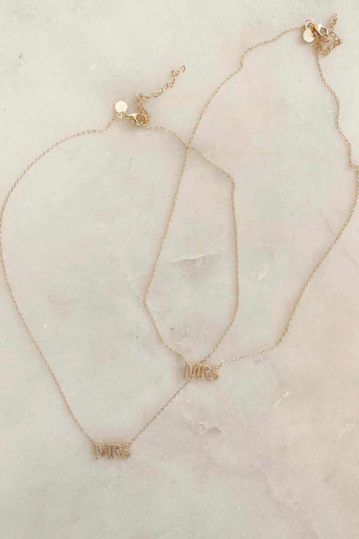 Braut Halskette mit Kristall-Anhänger "MRS">Untamed Petals