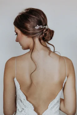 Braut Headpiece in Roségold mit Strass-Blättern><noscript><img width=