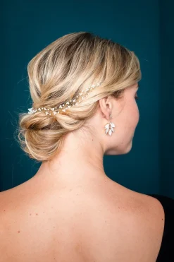 Braut Kristall-Ohrstecker in Mondstein-Farbe><noscript><img width=