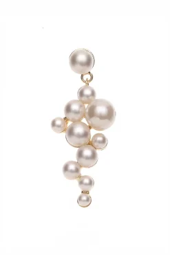 Braut Ohrstecker mit Perlenanhänger><noscript><img width=