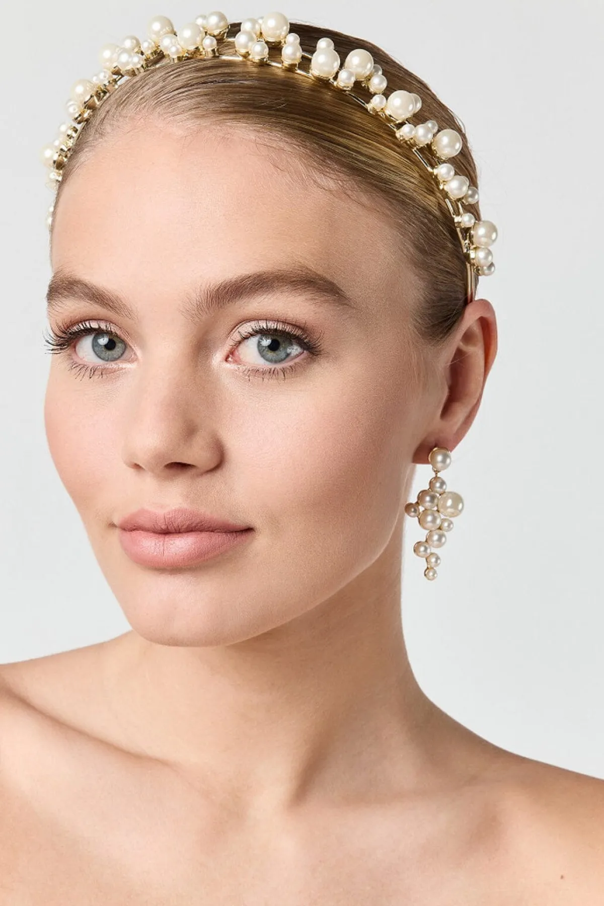 Braut Ohrstecker mit Perlenanhänger>Poirier Hot