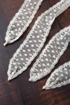 Braut Sandaletten, Wedges mit Bändern und Pünktchenmuster - Megan><noscript><img width=