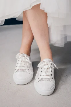 Braut Sneakers mit Spitze und Satinschnürsenkeln - Nelli Pearl Lace><noscript><img width=