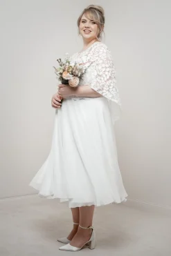 Braut Top aus Botanikspitze mit weiten Flügelärmeln – Lucy Curvy>noni Online