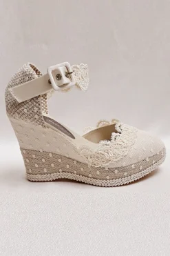 Braut Wedges mit Spitzenborten und Pünktchentüll - Lucy><noscript><img width=