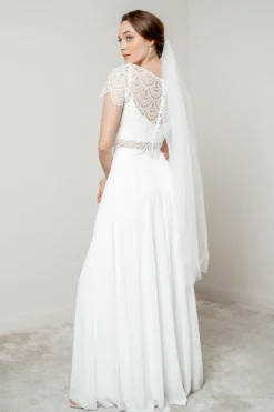 Brautschleier aus Softtüll in Fingertip-Länge>Poirier New