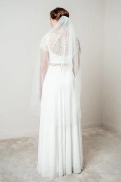 Brautschleier aus Softtüll in Fingertip-Länge><noscript><img width=