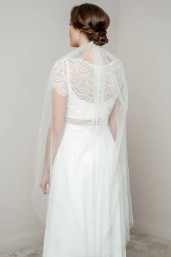 Brautschleier aus Softtüll in Fingertip-Länge><noscript><img width=