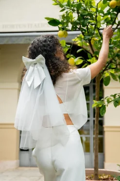 Brautschleier aus Softtüll mit Schleifen-Detail | The>Perfect Bridal Company Online