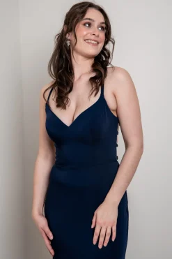 Dunkelblaues Abendkleid mit Rückenschnürung | ><noscript><img width=