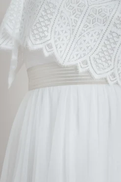 Elastischer Brautgürtel in Gold oder Silber – Mailenn Curvy><noscript><img width=