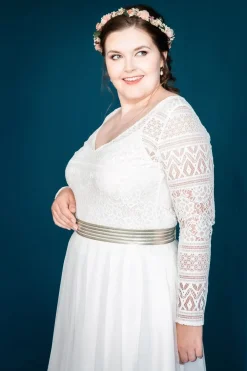 Elastischer Brautgürtel in Gold oder Silber – Mailenn Curvy><noscript><img width=