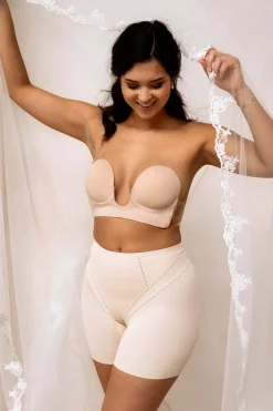 Figurformende Shorts in Beige – Dream Shaper Short><noscript><img width=