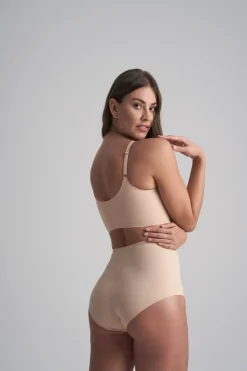 Formender Mid-Waist Slip in Beige –>Bye Bra Hot
