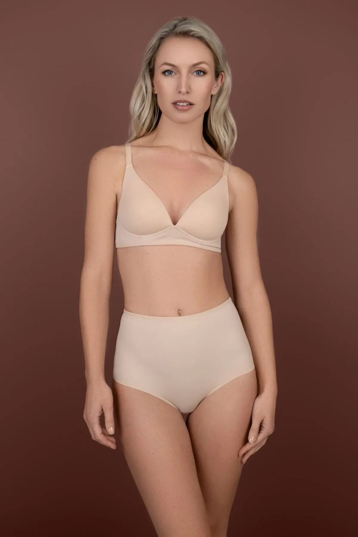 Formender Mid-Waist Slip in Beige –>Bye Bra Hot