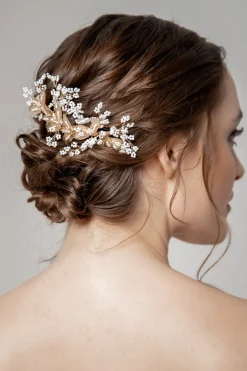 Glamouröser Haarkamm mit weißen Perlen und goldenen Blättern><noscript><img width=