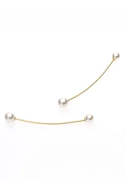 Goldfarbene Ohrhänger mit Perle><noscript><img width=