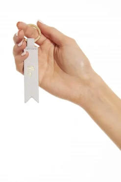 Grauer Schlüsselanhänger "Mr" für den Bräutigam –>Katie Loxton New