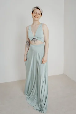 Grünes Brautjungfernkleid – Reverse Gown Sage><noscript><img width=