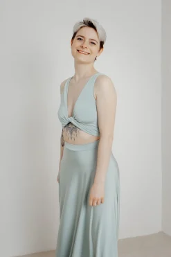 Grünes Brautjungfernkleid – Reverse Gown Sage><noscript><img width=