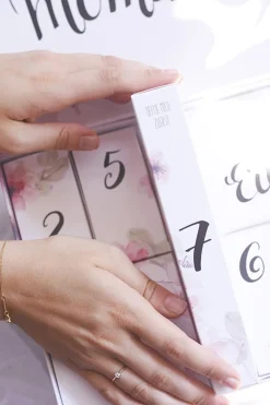 Hochzeits-Countdown-Kalender™ mit Gold-Armband und Schlafmaske>Hochzeitscountdown Hot