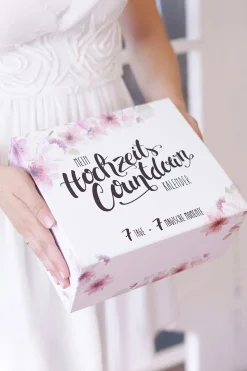 Hochzeits-Countdown-Kalender™ mit Silber-Armband und Strumpfband>Hochzeitscountdown Clearance