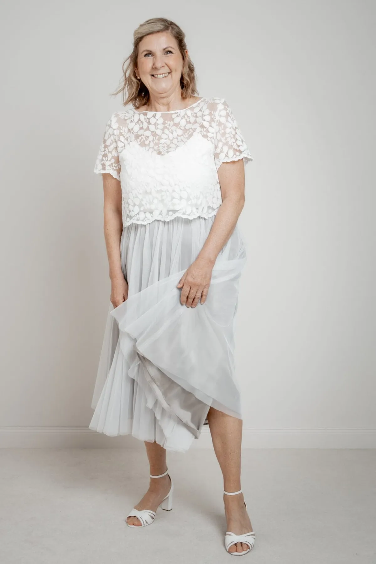 Kurzarm-Braut Top aus Blätterspitze – Aza>noni New