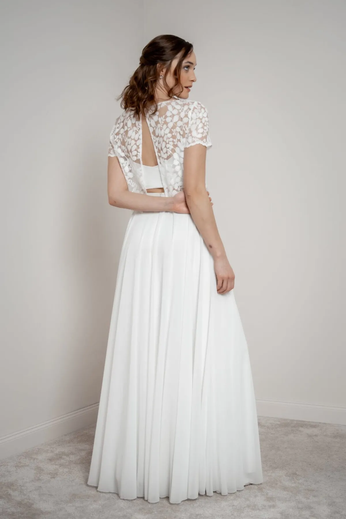 Kurzarm-Braut Top aus Blätterspitze – Aza>noni New