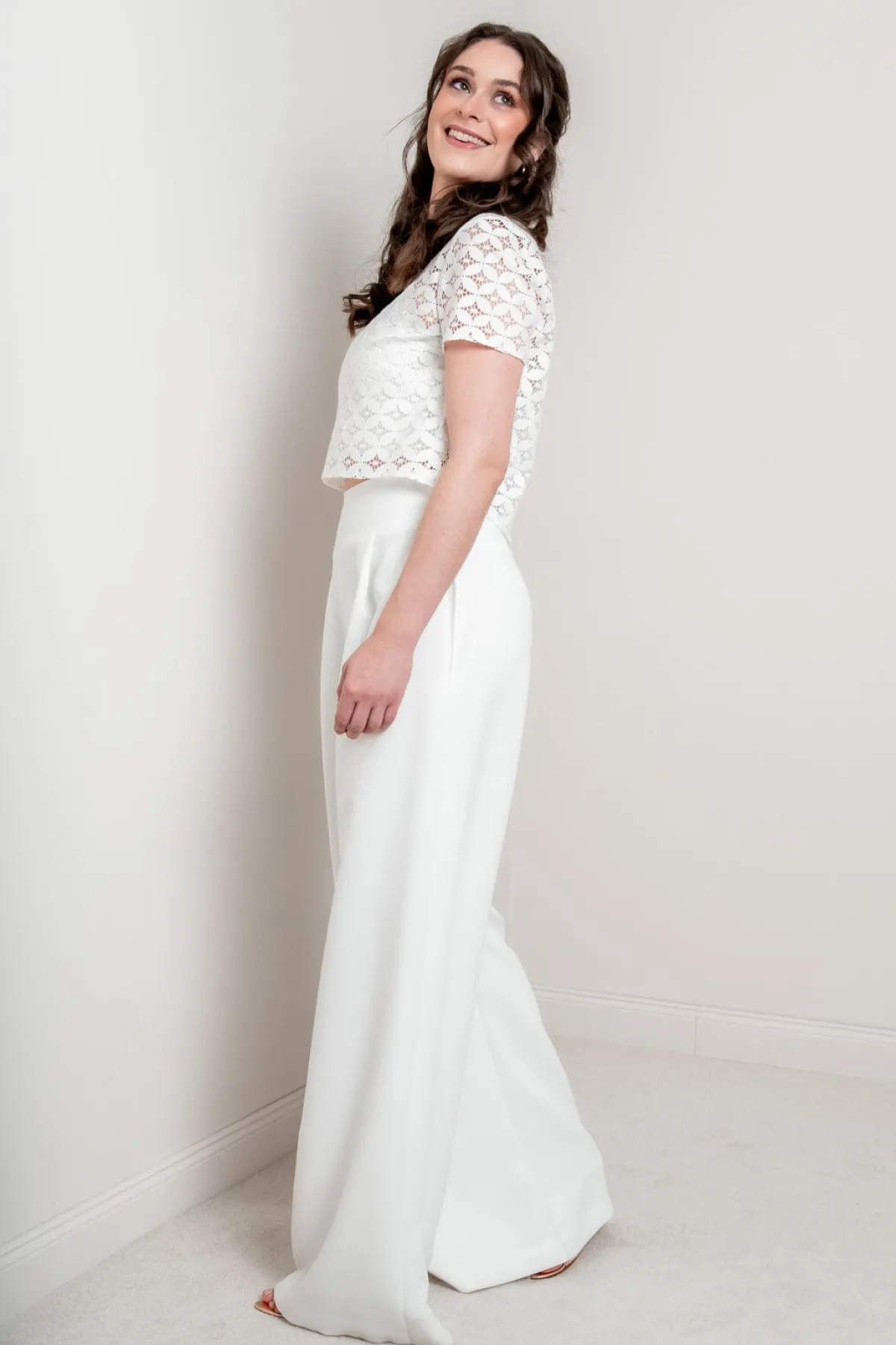 Kurzarm-Braut Top aus geometrischer Spitze – Morlin>noni Online