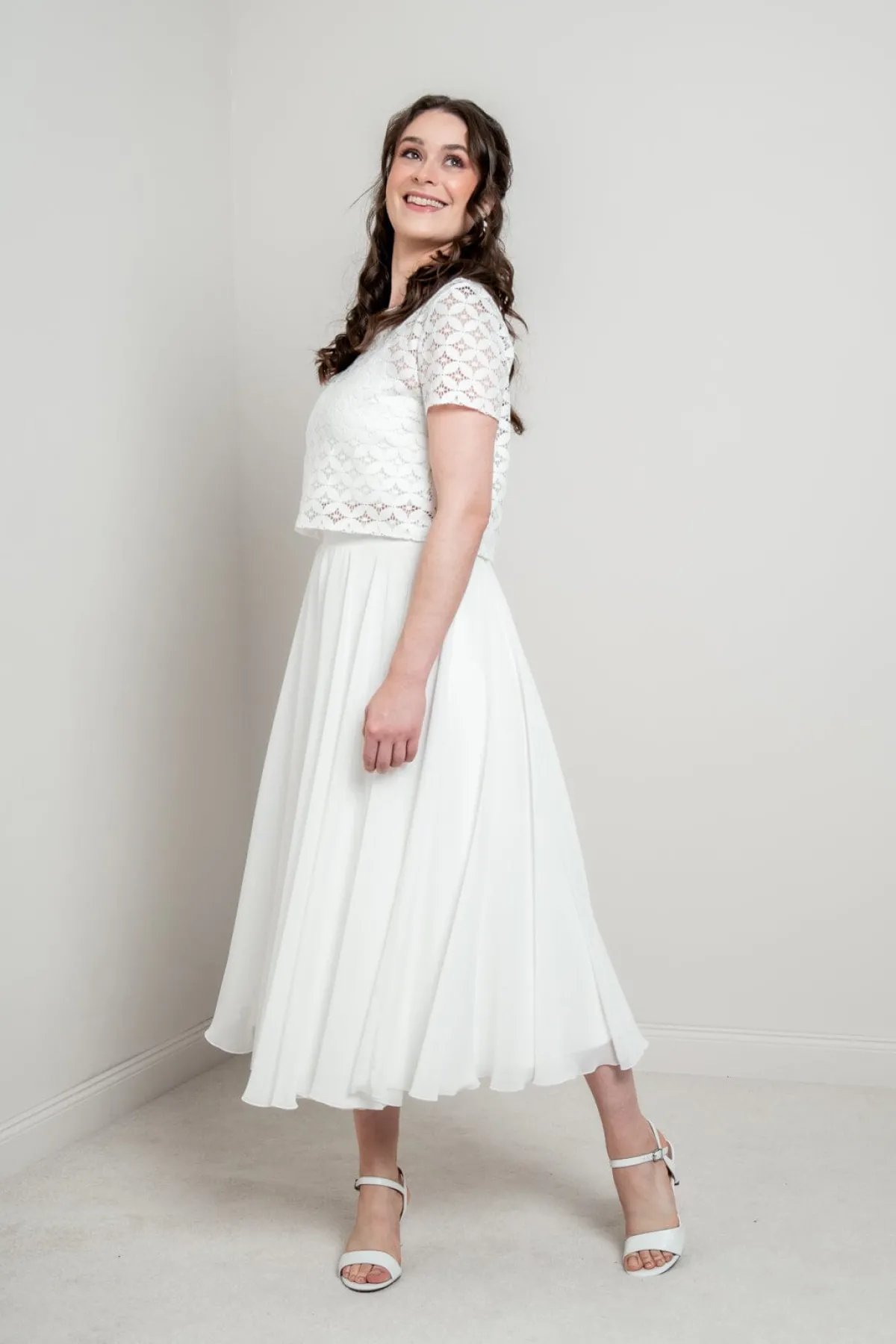 Kurzarm-Braut Top aus geometrischer Spitze – Morlin>noni Online