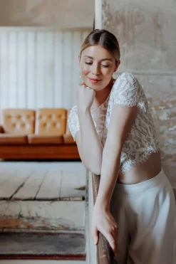 Kurzarm-Braut Top mit Blättermuster – Elva><noscript><img width=