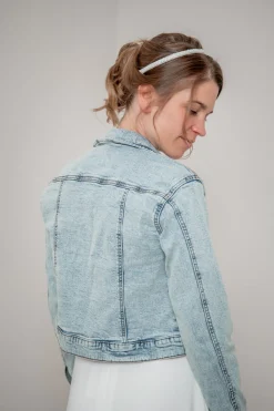 Kurze Braut Jeansjacke mit Knopfleiste><noscript><img width=