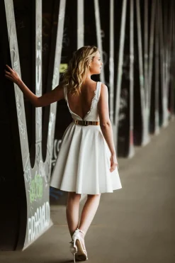 Kurzer Tellerrock für das Standesamt – Kalea>noni Best