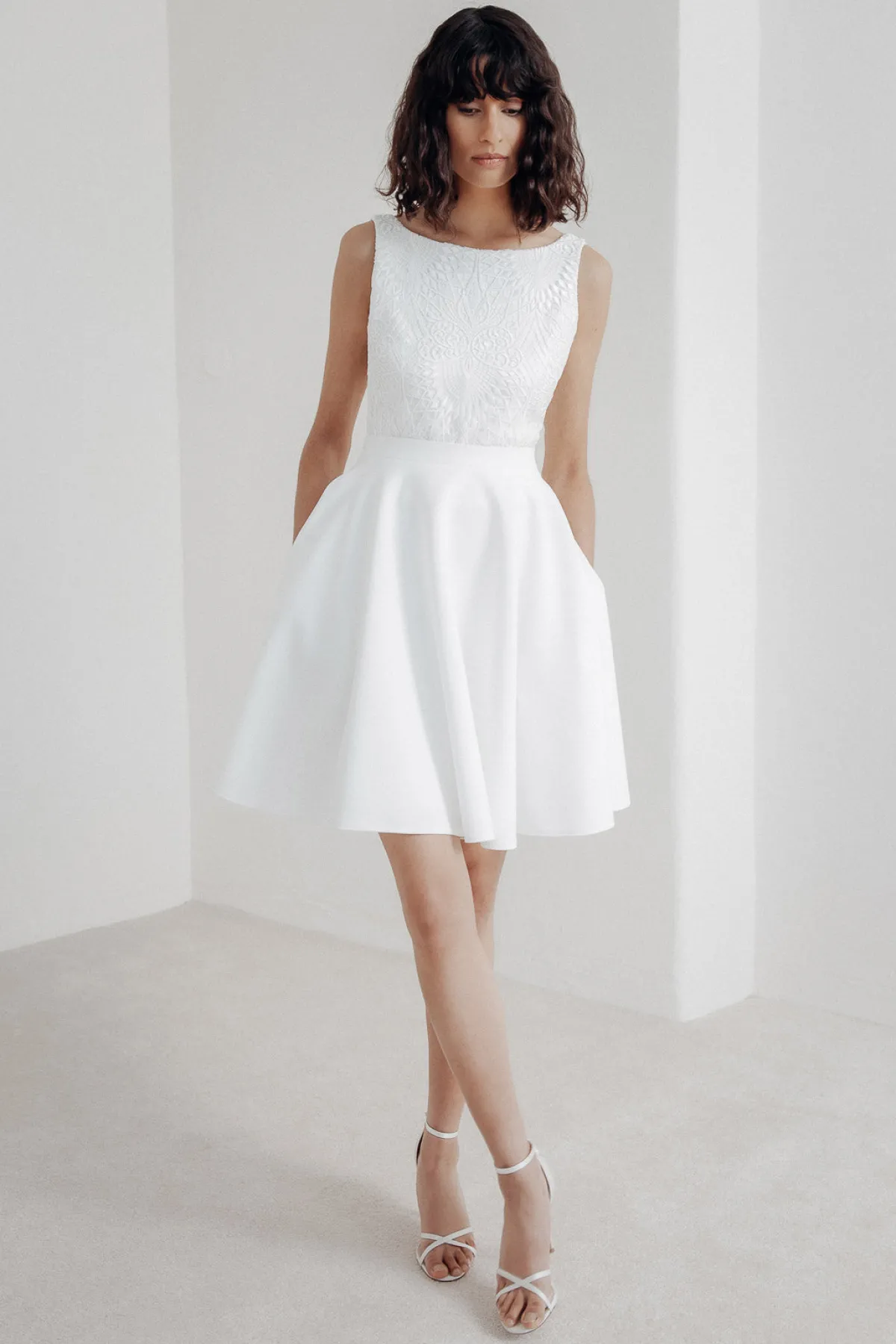 Kurzer Tellerrock für das Standesamt – Kalea>noni Best