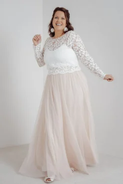 Langer Braut Rock aus fließendem Softtüll in Blush – India Curvy><noscript><img width=