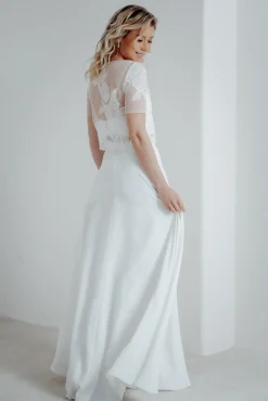 Langer Braut Rock mit Schlitz und Zierknöpfen – Eira><noscript><img width=