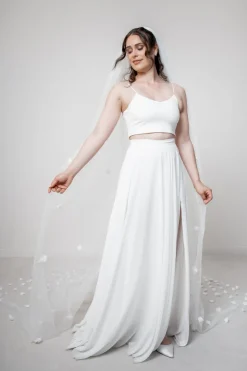 Langer Schleier mit Blüten | The><noscript><img width=