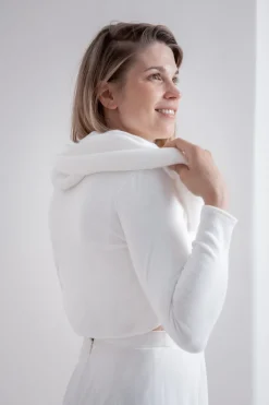 Mini-Pullover mit Perl-Knöpfen>Carla Online