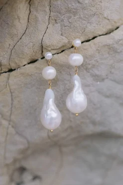 Ohrhänger mit großen Perlen – Saltwater Drops><noscript><img width=